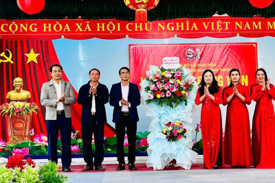 LỄ KẾT NẠP ĐẢNG VIÊN MỚI CỦA CHI BỘ TRƯỜNG MẦM NON HỒNG THUẬN