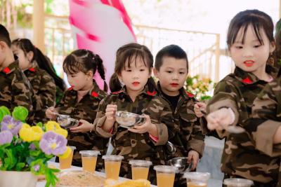 TRƯỜNG MẦM NON HỒNG THUẬN, XÃ GIAO HOÀ, TỈNH NINH BÌNH TỔ CHỨC CHƯƠNG TRÌNH TRẢI NGHIỆM VỚI CHỦ ĐỀ: “CHÚNG CON LÀM CHIẾN SĨ” NĂM HỌC 2025-2026